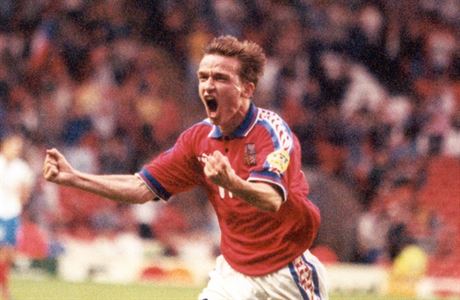 Vladimír micer se raduje z gólu na ME 1996 v Anglii.