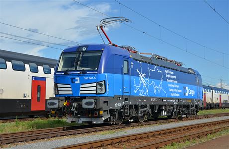 Lokomotiva Siemens Vectron v barvch spoelnosti D Cargo.