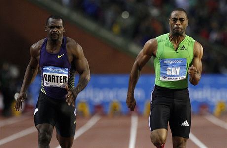 Nesta Carter (vlevo) ml pozitivní dopingový nález na hrách v Pekingu.