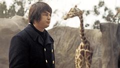 Celé album naivo. Brian Wilson pedvede slavné album Beach Boys Pet Sounds.