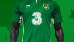 Hlavní dres Irska je klasicky ostrovn konzervativní, zelený dres a bílé...