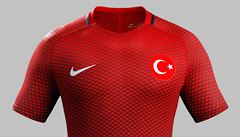 Velmi odváný a povedený je dres Turecka. Tradiní ervená barva je protkána...