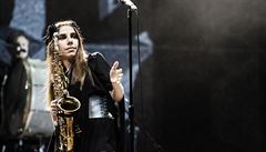 PRIMAVERA POTŘETÍ: PJ Harvey je opět rockerka, hraje si s barbarskými rytmy