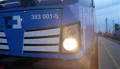 Lokomotiva Siemens Vectron v barvách spoelnosti D Cargo.