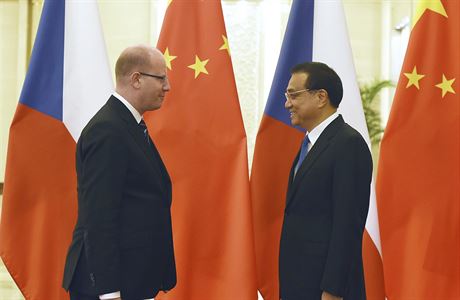 Premiér Bohuslav Sobotka v pátek v Pekingu jednal se svým ínským protjkem Li...