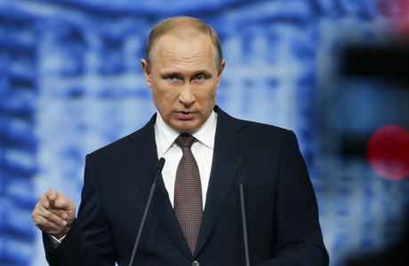 Projev Vladimira Putina na mezinárodním ekonomickém fóru v Petrohradu.