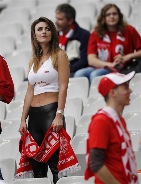 Zápas Nmecko vs. Polsko nabídl krásu nejen na hiti, ale i v hlediti...