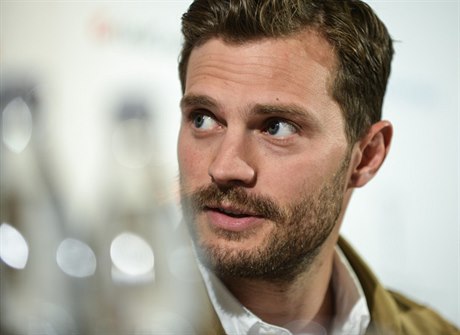 Jamie Dornan na tiskové konferenci v Karlových Varech