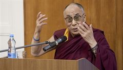 Vede nacistickou politiku, obvinila na dalajlamu