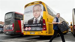 Jančura nechal na své autobusy vylepit čísla na Chovance a Sobotku