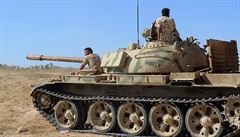 Postup jednotek spojených s libyjskou vládou národní jednoty do nitra Syrty,...