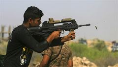 Irácké bezpečnostní síly střílí na pozice IS ve městě Fallúdža. | na serveru Lidovky.cz | aktuální zprávy