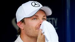 Z pole position bude v Baku startovat Rosberg, Hamilton v kvalifikaci havaroval