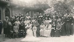 Svatba Rudolfa a Bediky Czernin,Budape 17.9.1935,vedle Rudolfa sedí jeho...