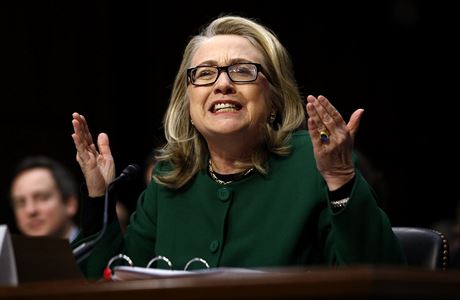 Hillary Clintonová pod náporem vyetovatel