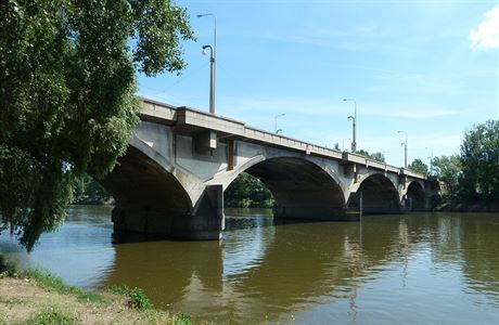 Libeský most slouí veejnosti od roku 1928. Za tu dobu nebyl tém...