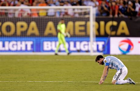 Messi nedal penaltu a koní v reprezentaci.