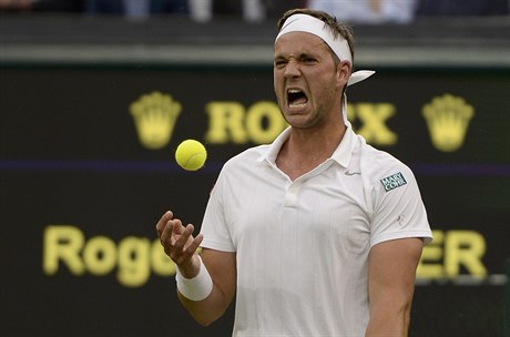 Marcus Willis u zase na Wimbledonu okuje.