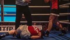 Sopo Putkaradzeová se drí za zranný kotník.