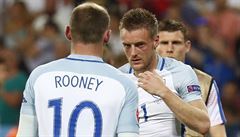 Anglie vs. Island (Rooney a Vardy).
