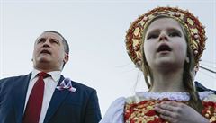 Sergej Aksjonov (vlevo), současný premiér Autonomní republiky Krym, zpěvem... | na serveru Lidovky.cz | aktuální zprávy