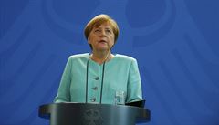 Merkelová má podíl na smrti ženy exkancléře Kohla, tvrdí jeho syn