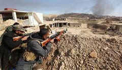 Syrští povstalci za podpory Turecka útočí na Dábik, který je v područí IS