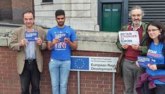 Chceme Británii v EU. Aktivisté kampan REMAIN v ulicích Birminghamu.
