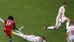 Polsko vs. Portugalsko (gól Sanchese).