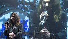 Ozzy Osbourne bhem vystoupení Sabbath v Praze.