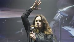 Ozzy Osbourne během pražského koncertu v O2 Aréně.