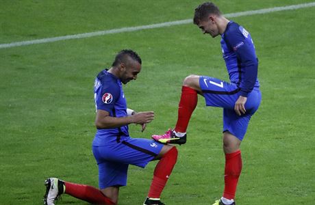 Francie vs. Island (Payet let kopaky Griezmannovi).