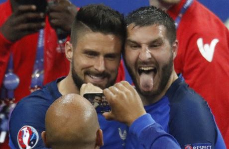 Francie vs. Island (francouzská radost).
