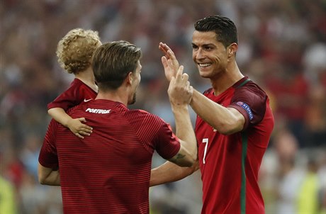 Cristiano Ronaldo pomohl k triumfu v Lize mistrů Realu a pak k titulu mistrů Evropy Portugalcům.