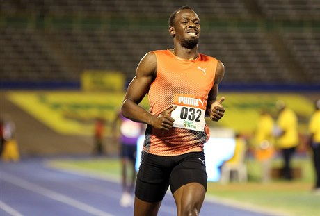 Usain Bolt a jeho výraz po doběhu čtvrtfinále na domácím šampionátu.