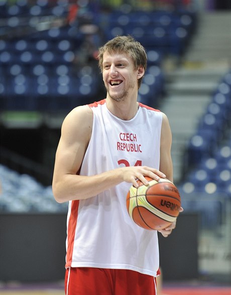 Basketbalista Jan Veselý.