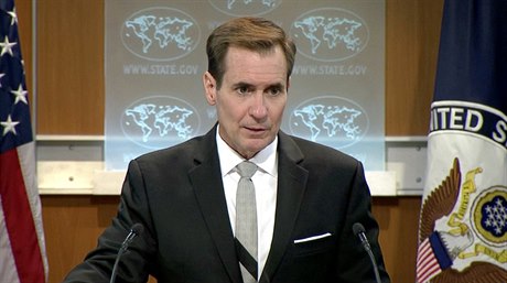 Mluví ministerstva zahranií USA John Kirby.