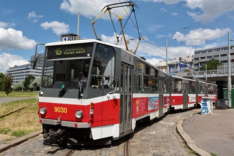 Rok 2013 - Tatra KT8D5 ("Kachna") vyrazila na svou poslední jízdu ped...