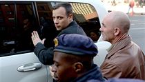 Oscar Pistorius pijd k soudn sni v jihoafrick Pretorii.