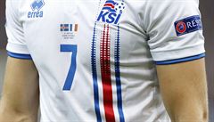 Francie vs. Island (islandský dres pro zápas s Francií).