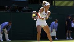 Angelique Kerberová ve tvrtfinále Wimbledonu.