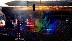 Koncert Coldplay hýil barvami