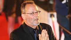 Jean Reno pevzal v Karlových Varech Cenu prezidenta festivalu