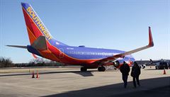 Letoun A320 aerolinií Delta ml pistát na letiti v Rapid City, stroj vak...