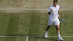 Hladk jzda. Berdych pehrl Pouilleho a zahraje si semifinle Wimbledonu