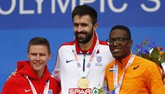 Medailisté bhu na 400 metr: vítz Martyn Rooney z Velké Británie (uprosted),...