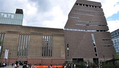 Známá londýnská galerie Tate Modern je po ervnovém rozíení jet vtí...