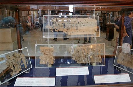 Papyry pochzej z obdob faraona Chufua (t Cheopse)