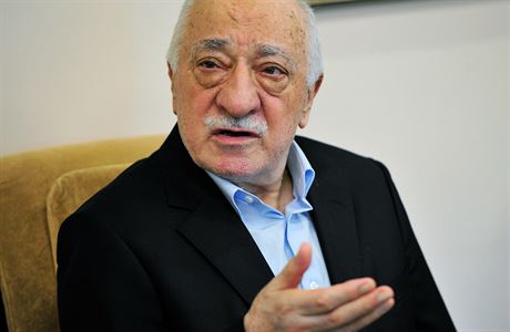 Fethullah Gülen reaguje na Erdoganovo obvinní z pípravy vojenského pevratu