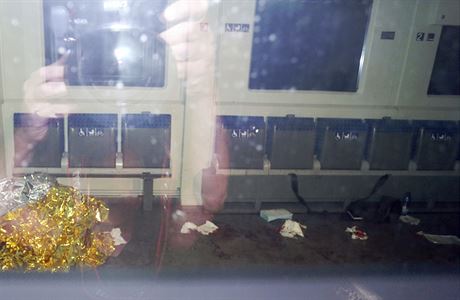 Krvav stopy ve vlaku, kde toil mlad Afghnec.